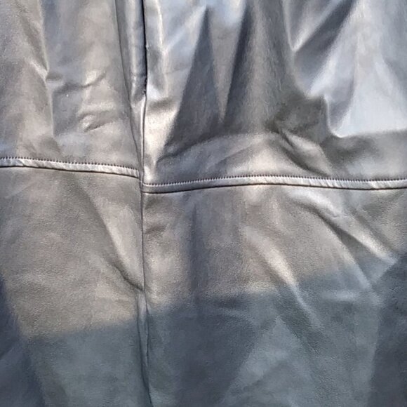 H&M Black Faux Leathern Pleather Skirt - Sz.8 - Picture 10 of 12